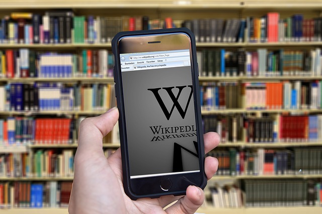 Wikipedia v mobilu